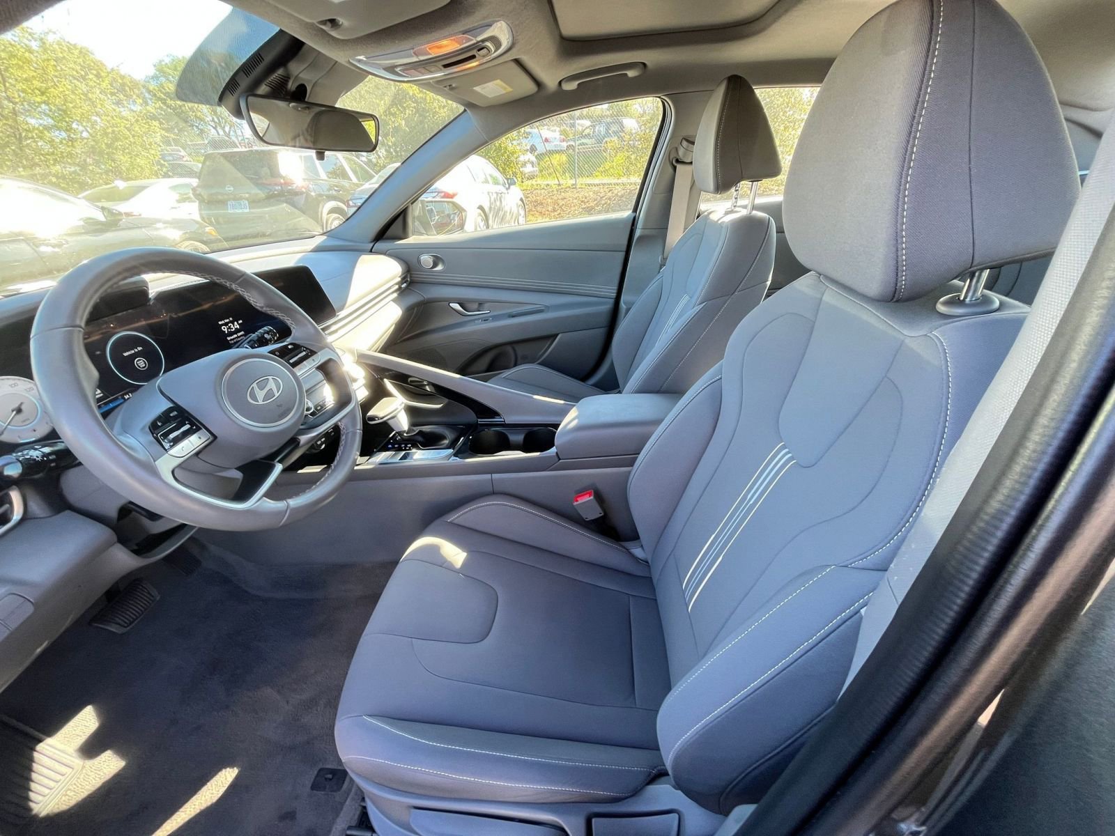 Used 2025 Hyundai Elantra SEL image 27