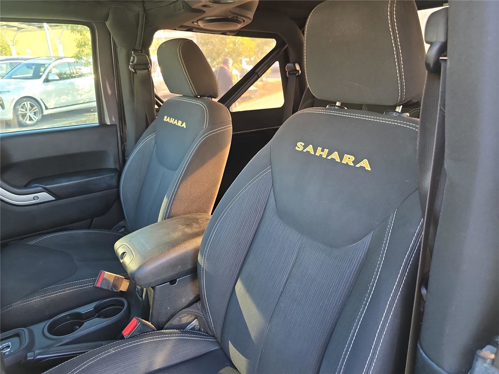 Used 2014 Jeep Wrangler Sahara image 15