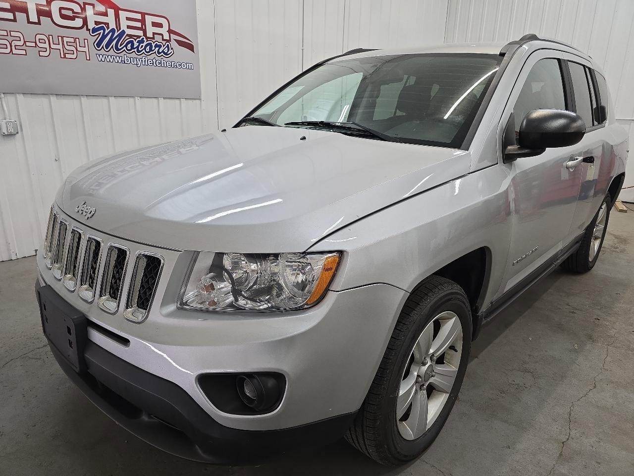 Used 2013 Jeep Compass Sport image 3