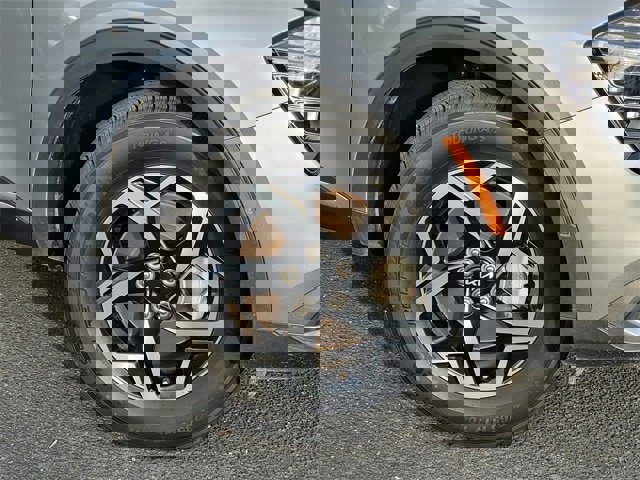 Used 2024 Kia Sportage LX image 9