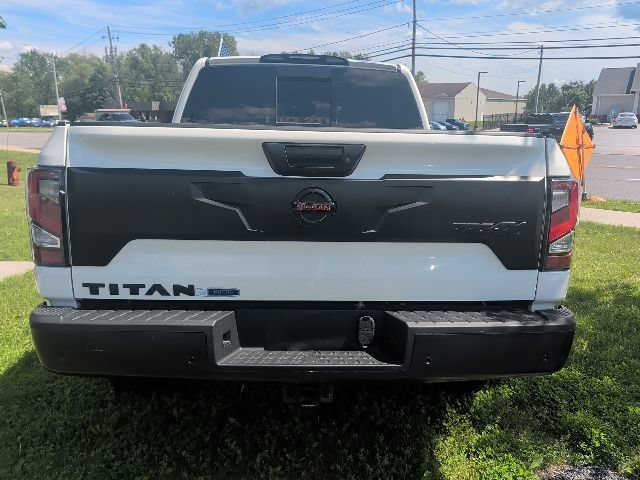 Used 2021 Nissan Titan PRO-4X w/ Off Road Protection Package AWD/4WD image 8