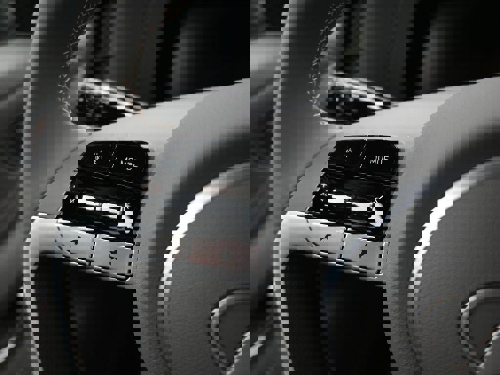 New 2025 Hyundai Elantra Sport image 19