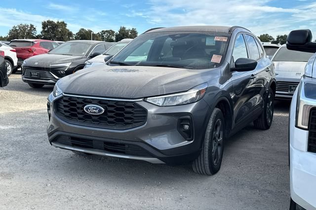 Used 2025 Ford Escape ST-Line Select AWD/4WD image 8