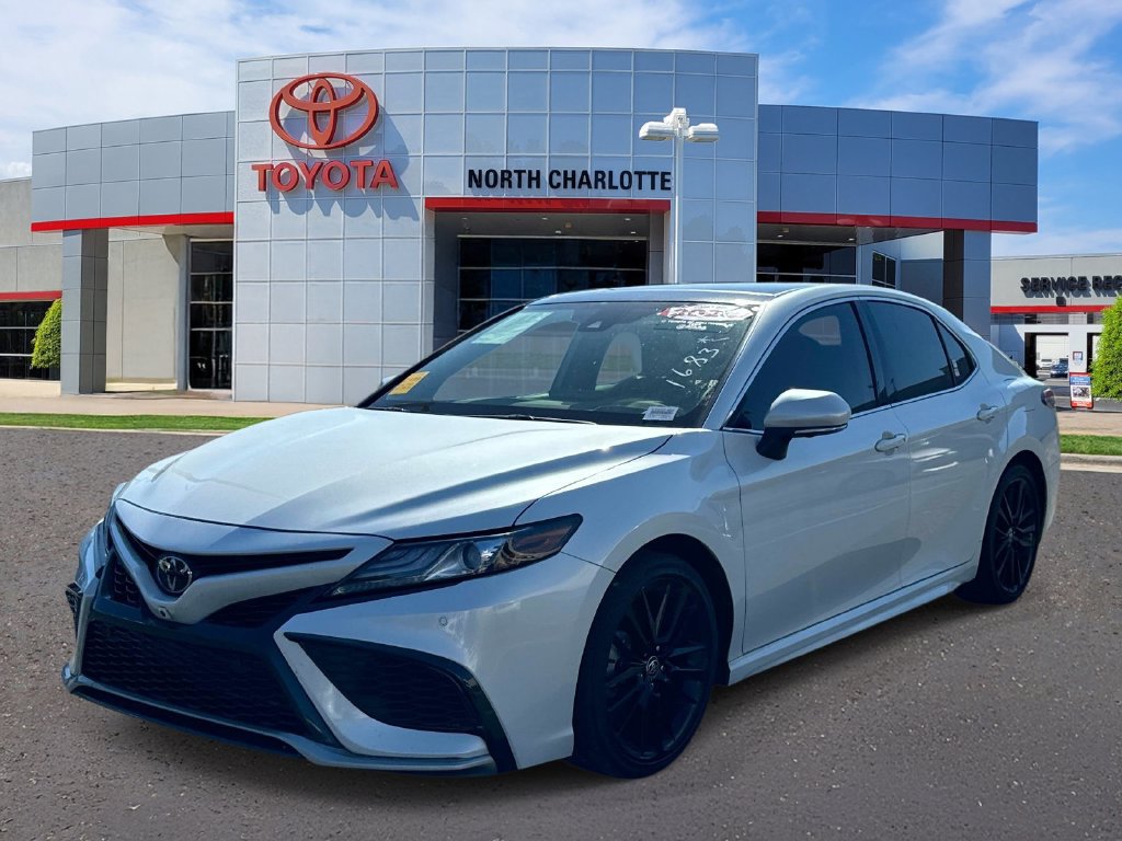 Used 2024 Toyota Camry XSE w/ Navigation Package FWD image 5