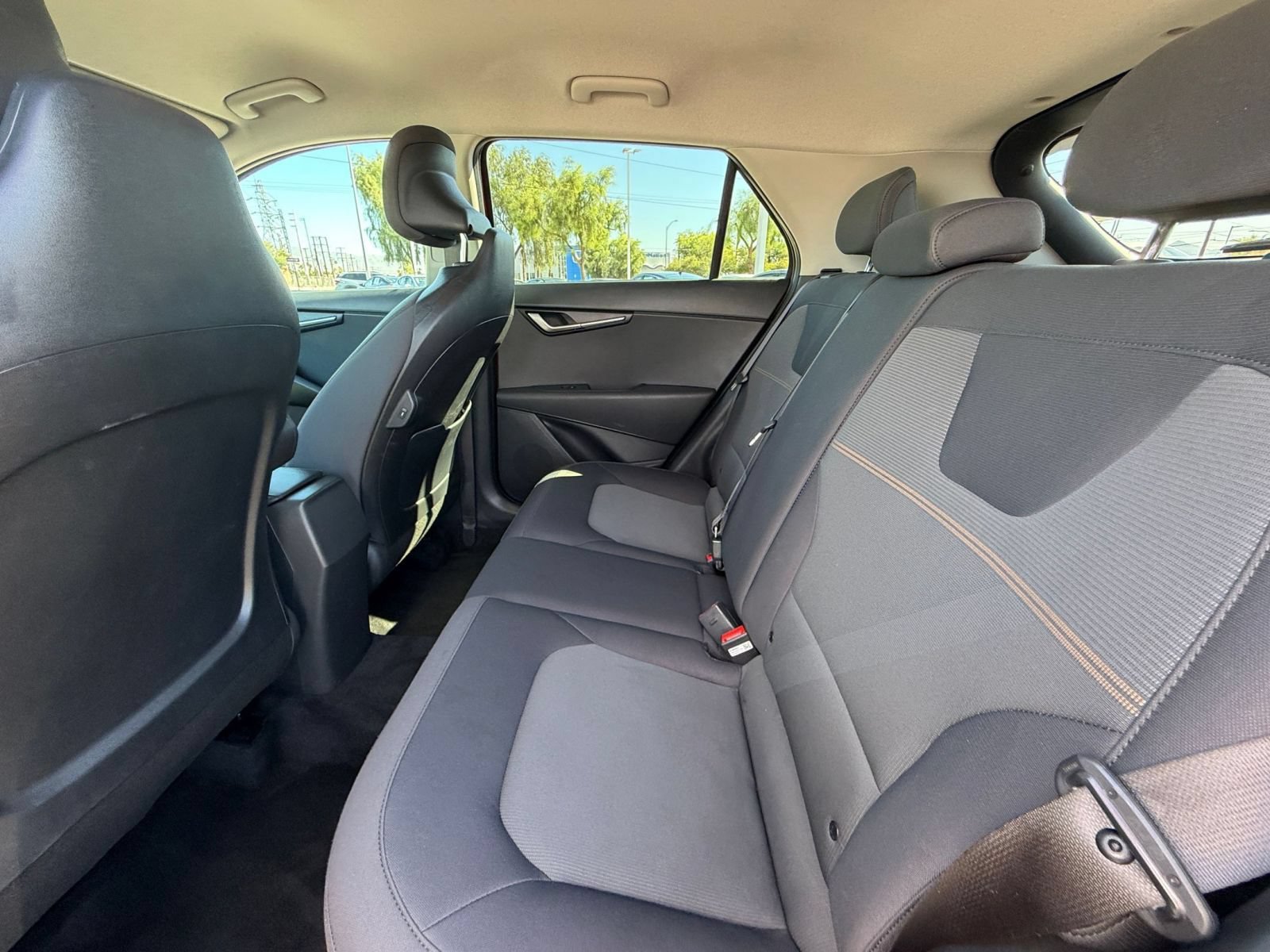 Used 2026 Kia Niro LX FWD image 23