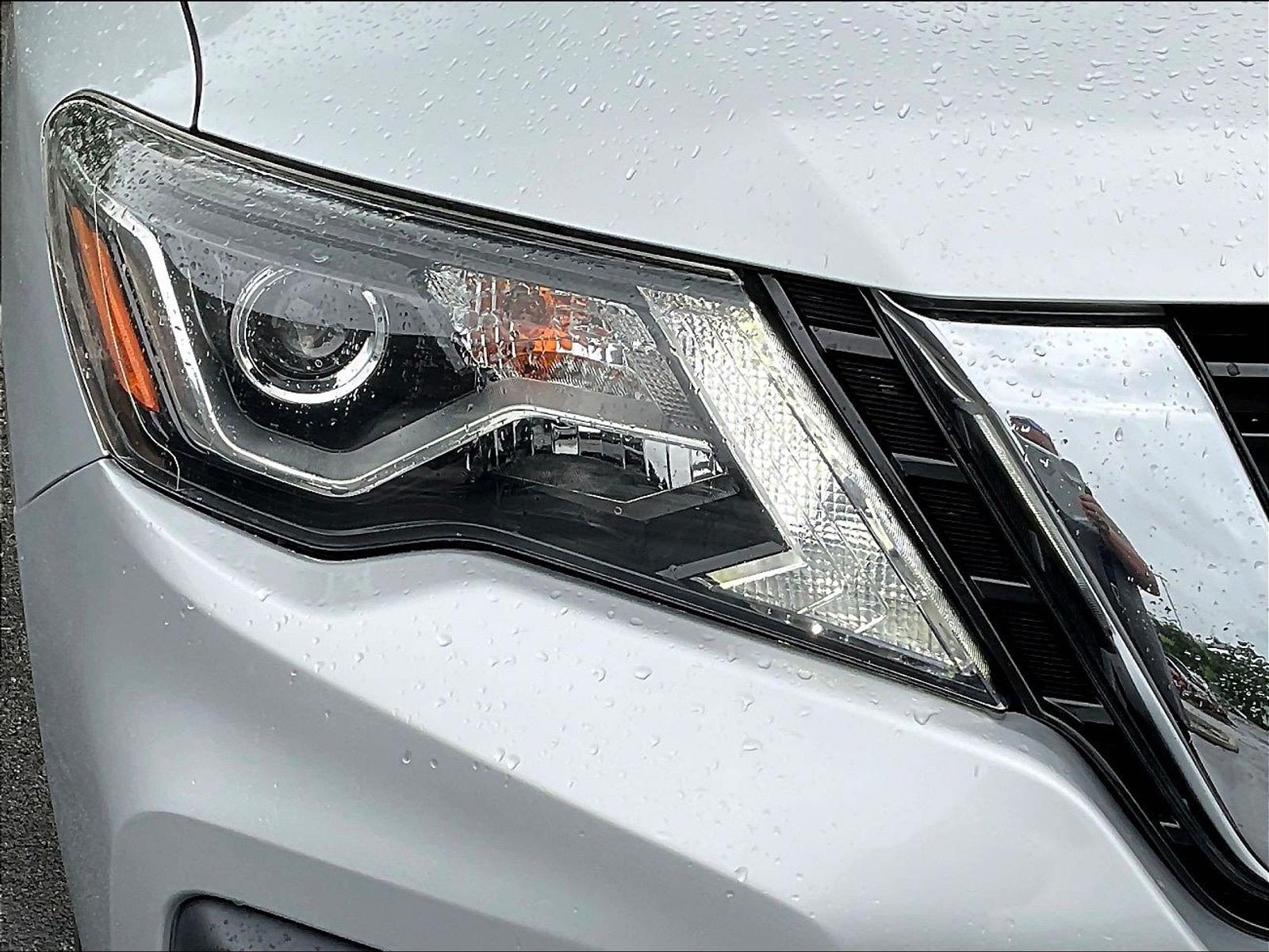 Used 2020 Nissan Pathfinder Platinum AWD/4WD image 32
