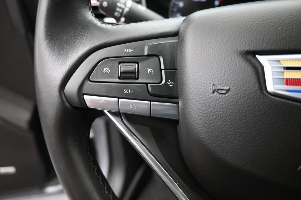 Used 2025 Cadillac XT6 Luxury FWD image 6