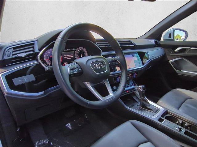 Used 2020 Audi Q3 2.0T Premium Plus w/ Premium Plus Package AWD/4WD image 10