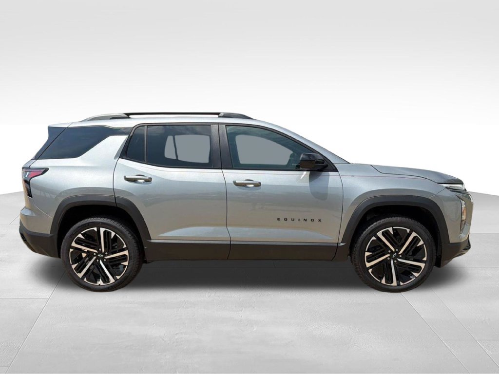 New 2026 Chevrolet Equinox RS w/ Convenience Package III FWD image 6