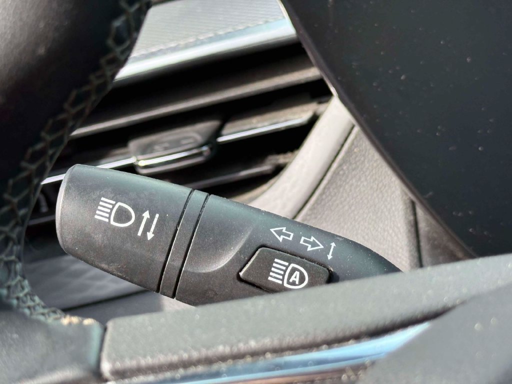 Used 2024 Buick Encore GX Avenir w/ Avenir Convenience Package AWD/4WD image 19