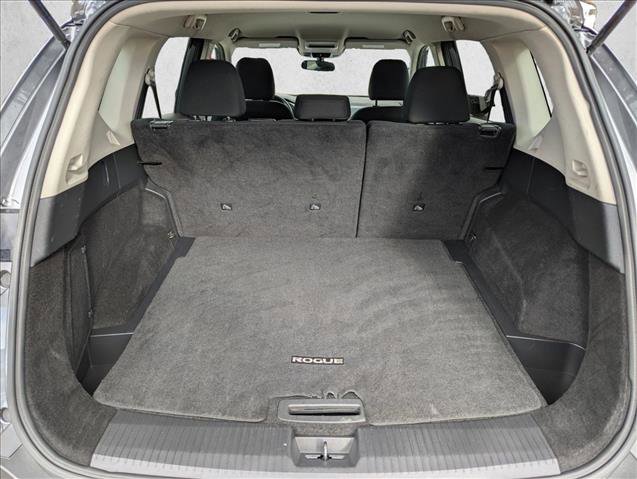 Used 2023 Nissan Rogue S image 6