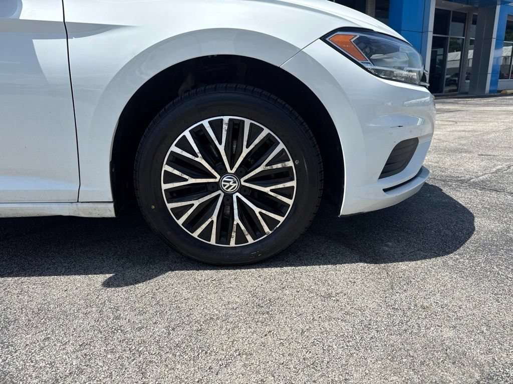 Used 2019 Volkswagen Jetta SE FWD image 3