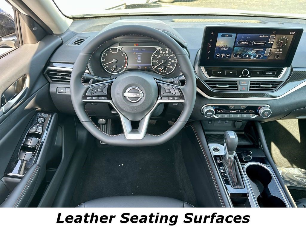 Used 2025 Nissan Altima 2.5 SR w/ SR Premium Package FWD image 5