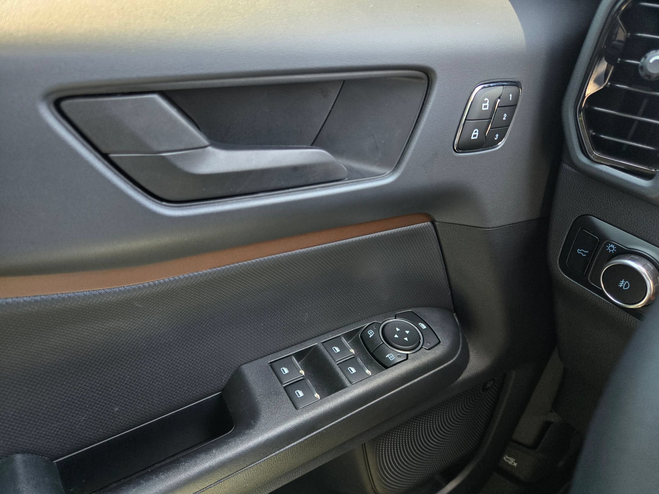 Used 2024 Ford Bronco Sport Outer Banks w/ Tech Package AWD/4WD image 21