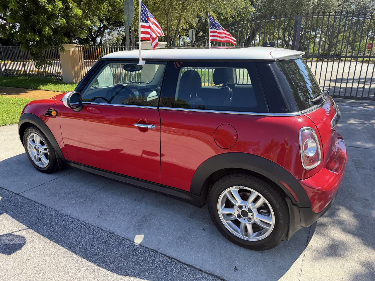 Used 2013 MINI Cooper Hardtop w/ Premium Pkg 2 image 11