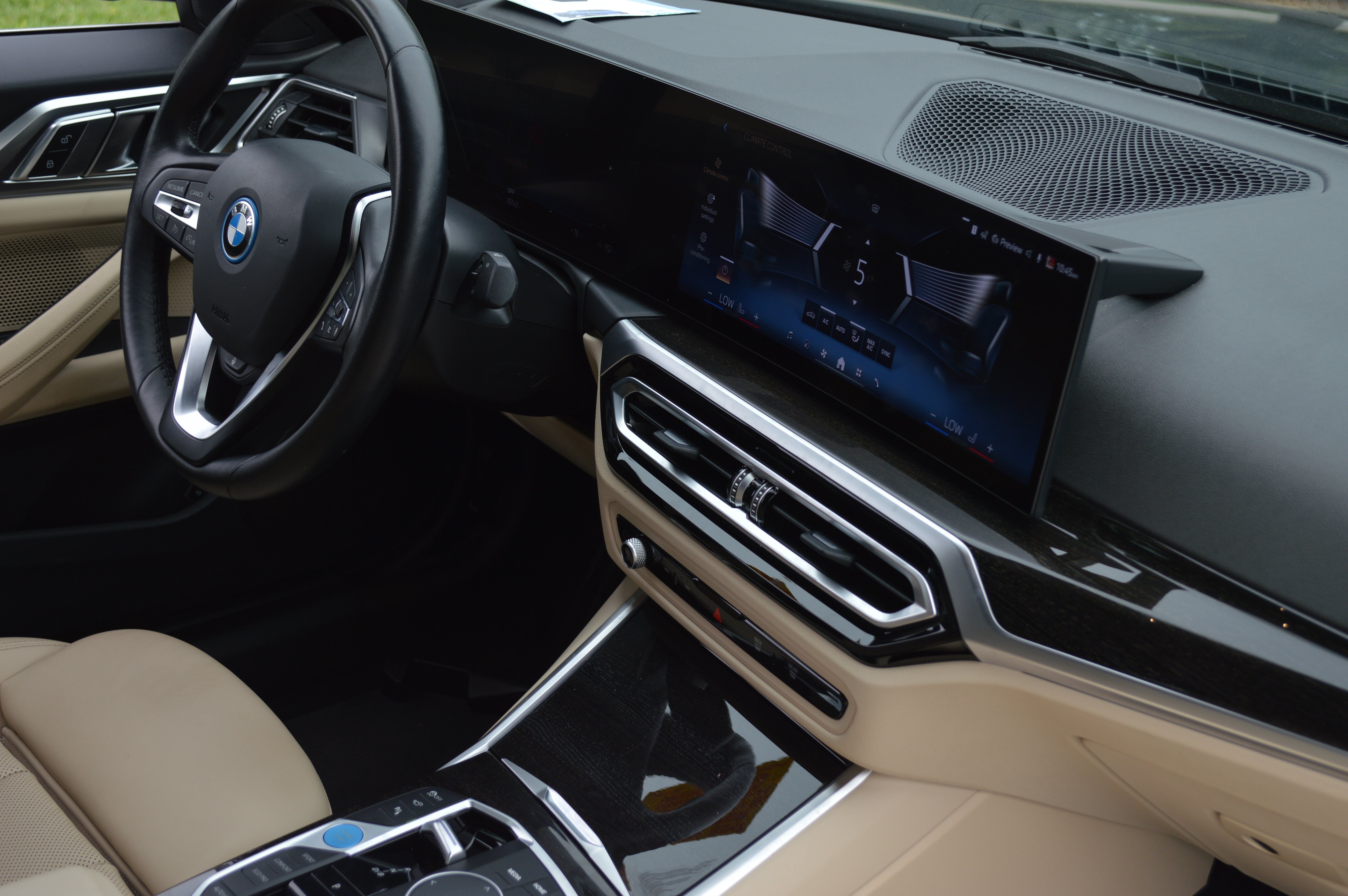 Certified 2024 BMW i4 eDrive35 w/ Convenience Package RWD image 37