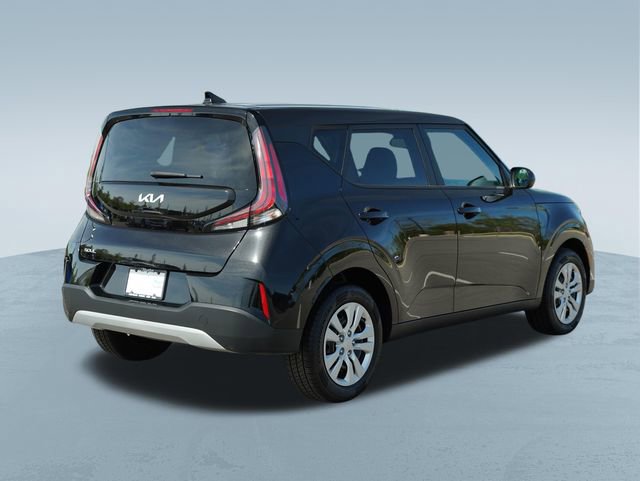 Used 2024 Kia Soul LX FWD image 8