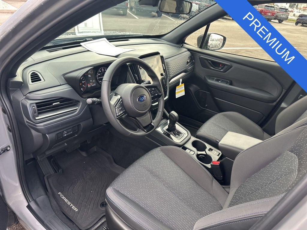 Used 2025 Subaru Forester Premium image 14