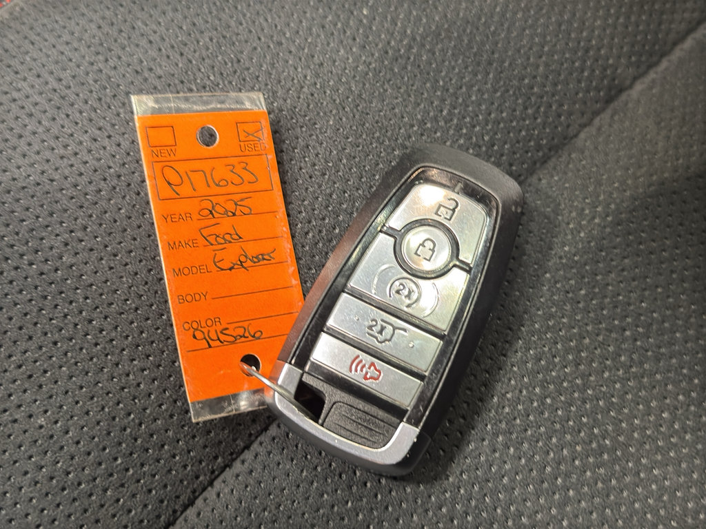 Used 2025 Ford Explorer ST AWD/4WD image 43
