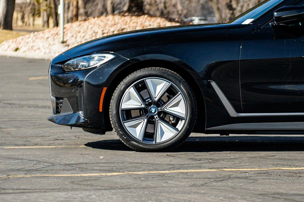 Used 2023 BMW i4 eDrive35 w/ Premium Package image 8