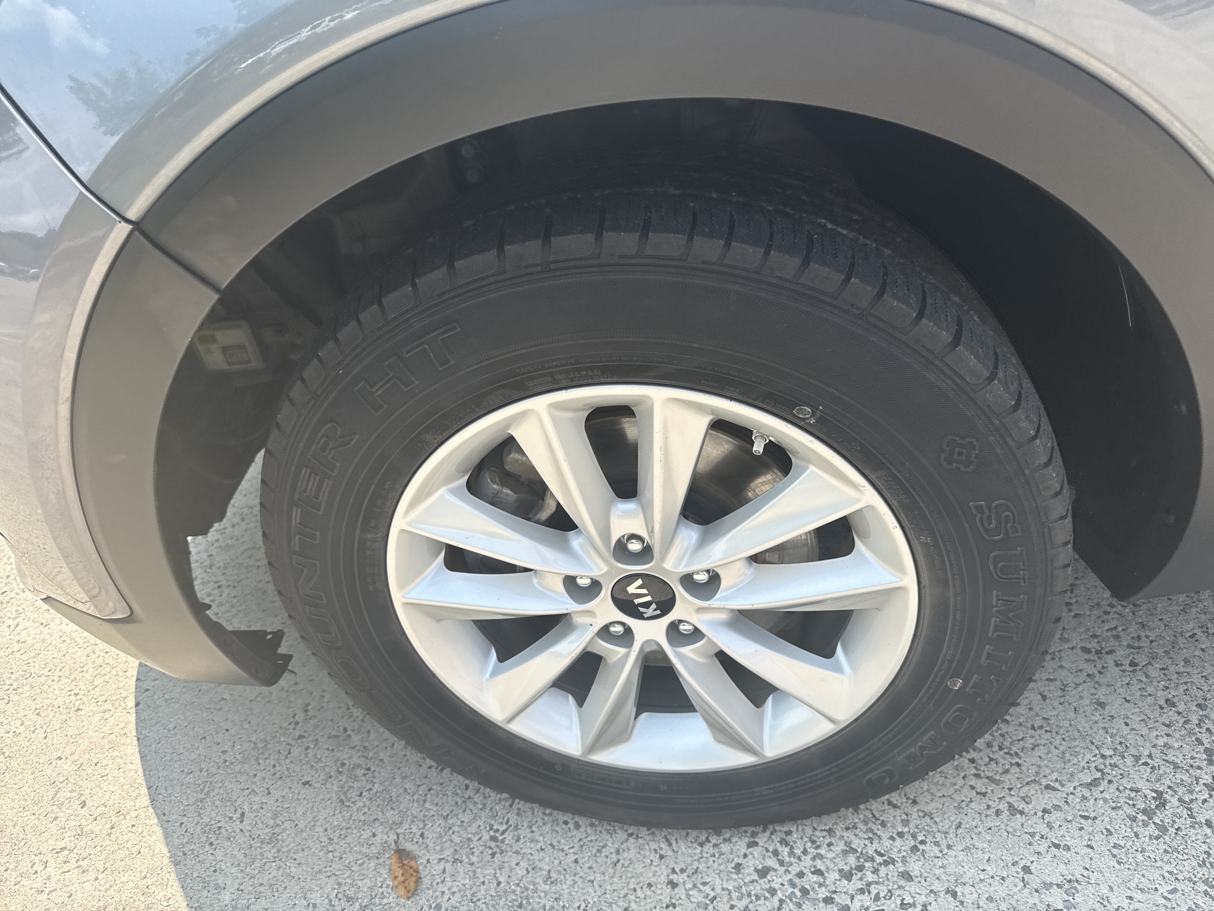 Used 2020 Kia Sorento LX FWD image 11