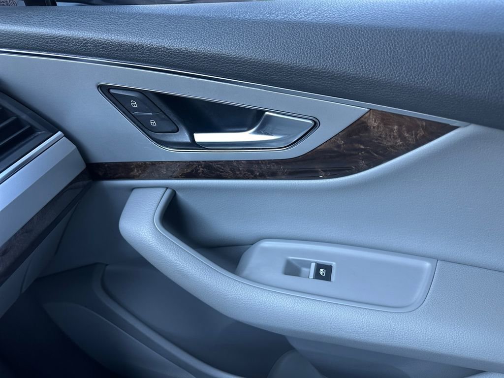 Used 2019 Audi Q7 2.0T Premium w/ Cold Weather Package image 37