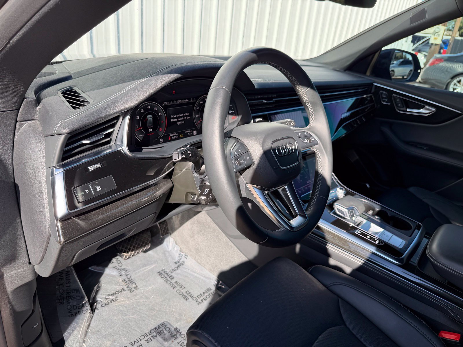 Used 2024 Audi Q8 Prestige AWD/4WD image 24