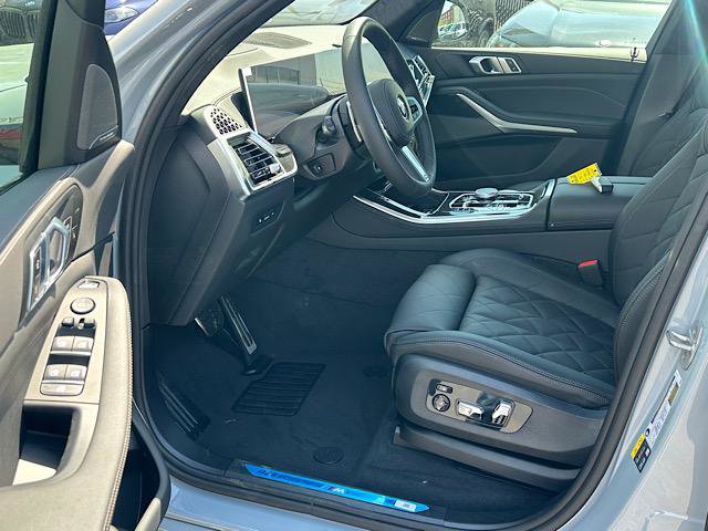 New 2026 BMW X5 xDrive50e w/ M Sport Package image 4