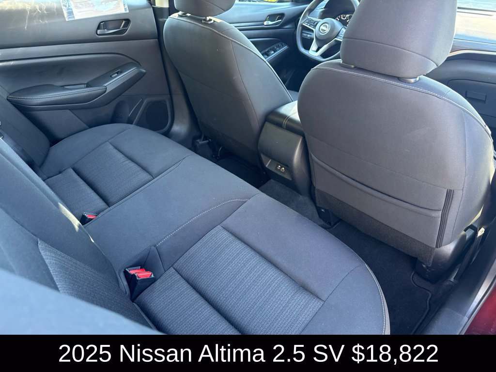 Used 2025 Nissan Altima 2.5 SV FWD image 19