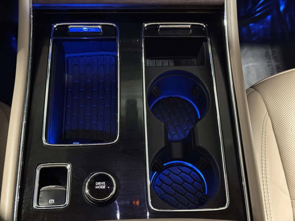 Used 2023 Lincoln Aviator Reserve w/ Equipment Group 201A image 12