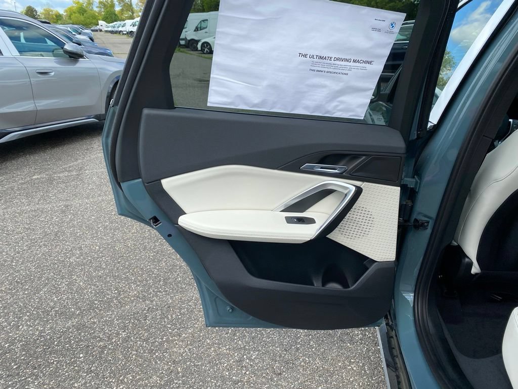 New 2026 BMW X1 xDrive28i AWD/4WD image 6