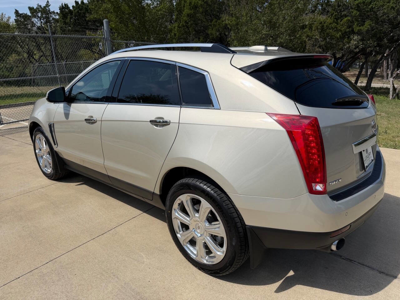 Used 2016 Cadillac SRX Performance w/ Driver Awareness Package FWD image 13