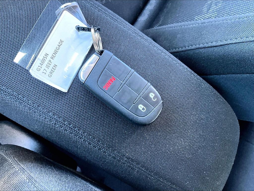 Used 2017 Jeep Renegade Sport image 10