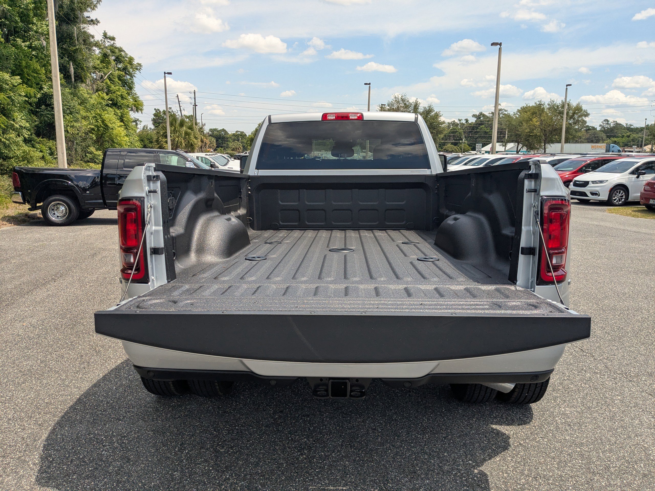 New 2026 RAM 3500 Big Horn AWD/4WD image 12