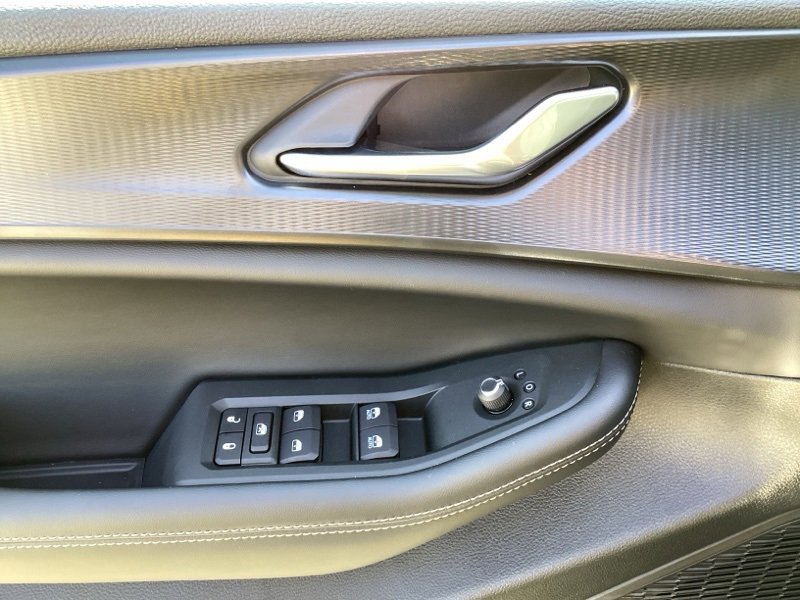 New 2025 Jeep Grand Cherokee L Laredo w/ Luxury Tech Group I image 23