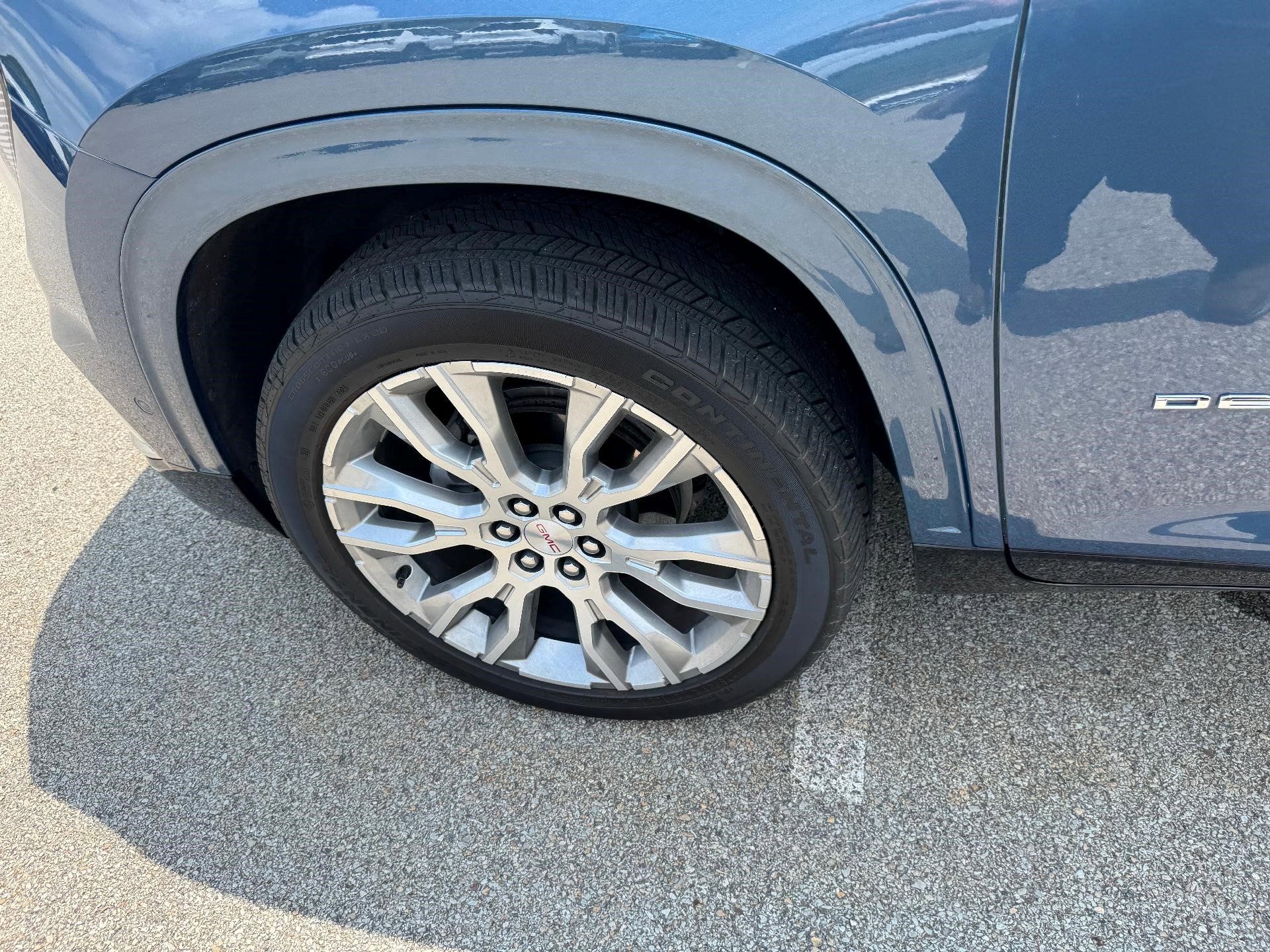 Certified 2025 GMC Acadia Denali w/ Super Cruise Package image 24