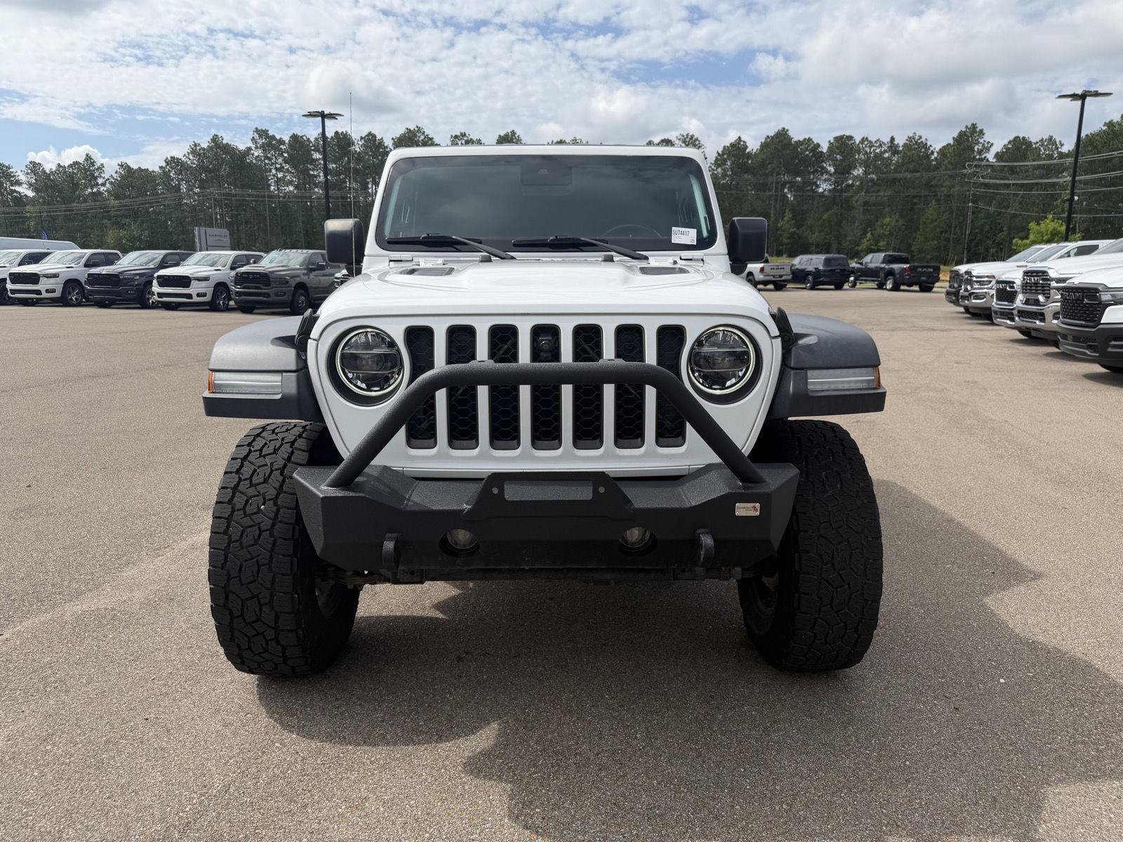 Used 2020 Jeep Gladiator Rubicon AWD/4WD image 2