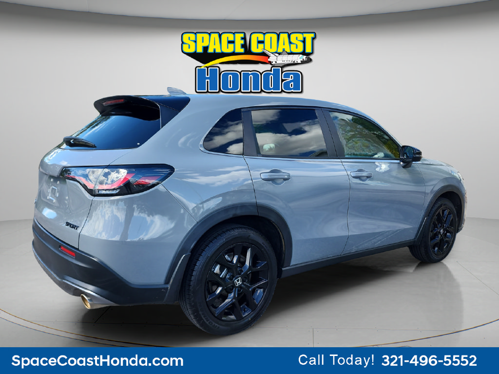 Used 2025 Honda HR-V Sport image 4