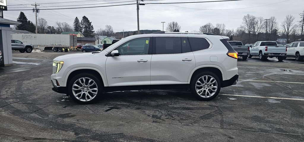 Used 2024 GMC Acadia Denali w/ Super Cruise Package image 4