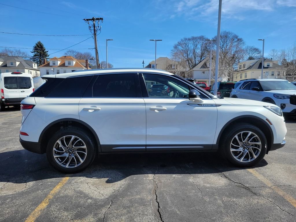 Used 2022 Lincoln Corsair AWD w/ Equipment Group 101A image 6