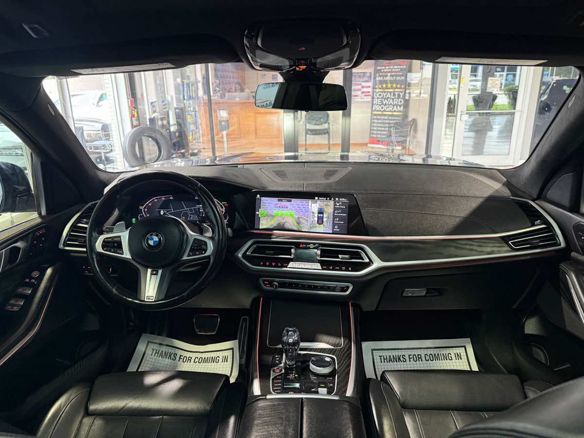 Used 2022 BMW X7 xDrive40i w/ M Sport Package AWD/4WD image 22
