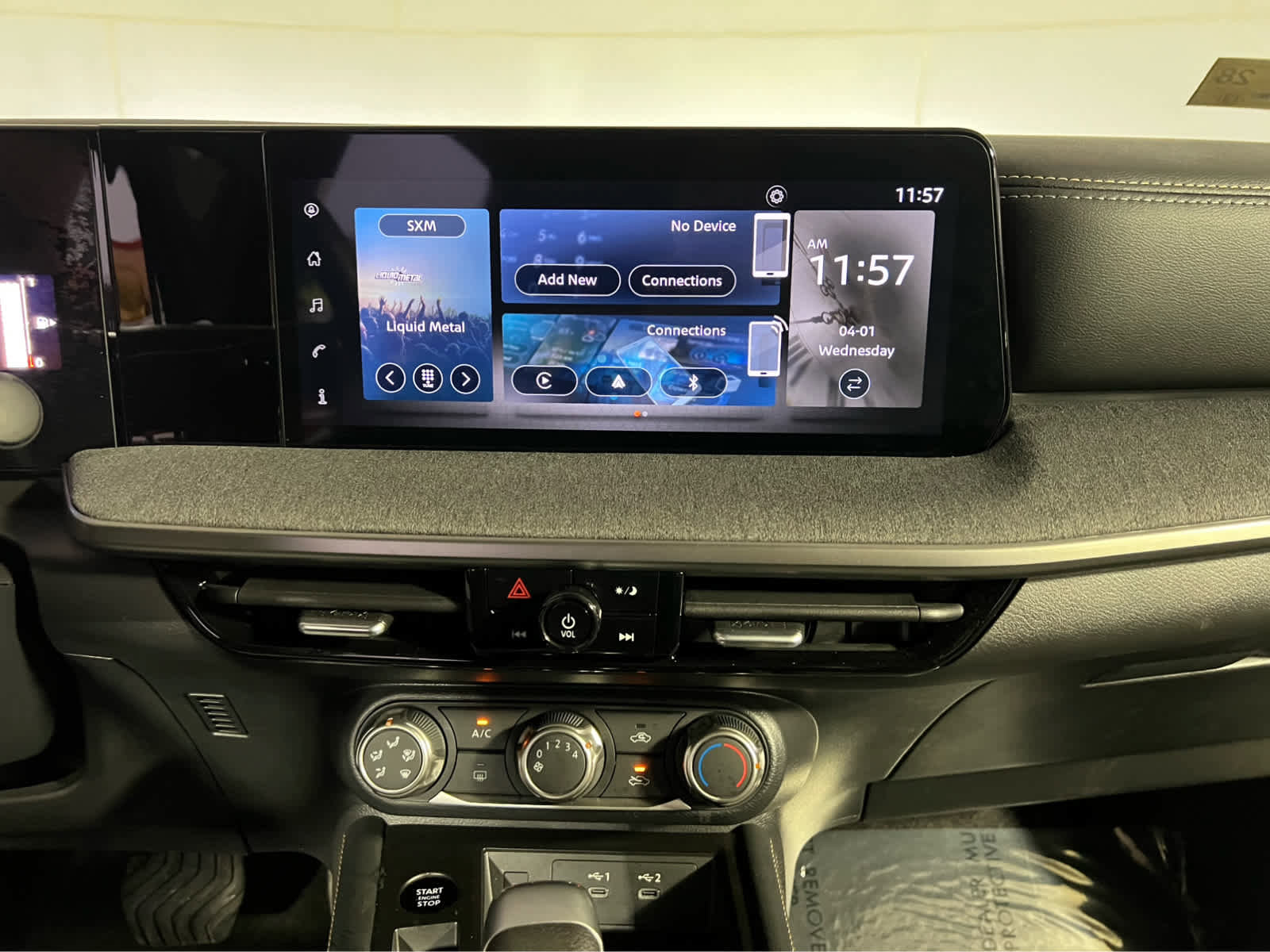Certified 2025 Nissan Kicks SV w/ Illumination Package AWD/4WD image 10