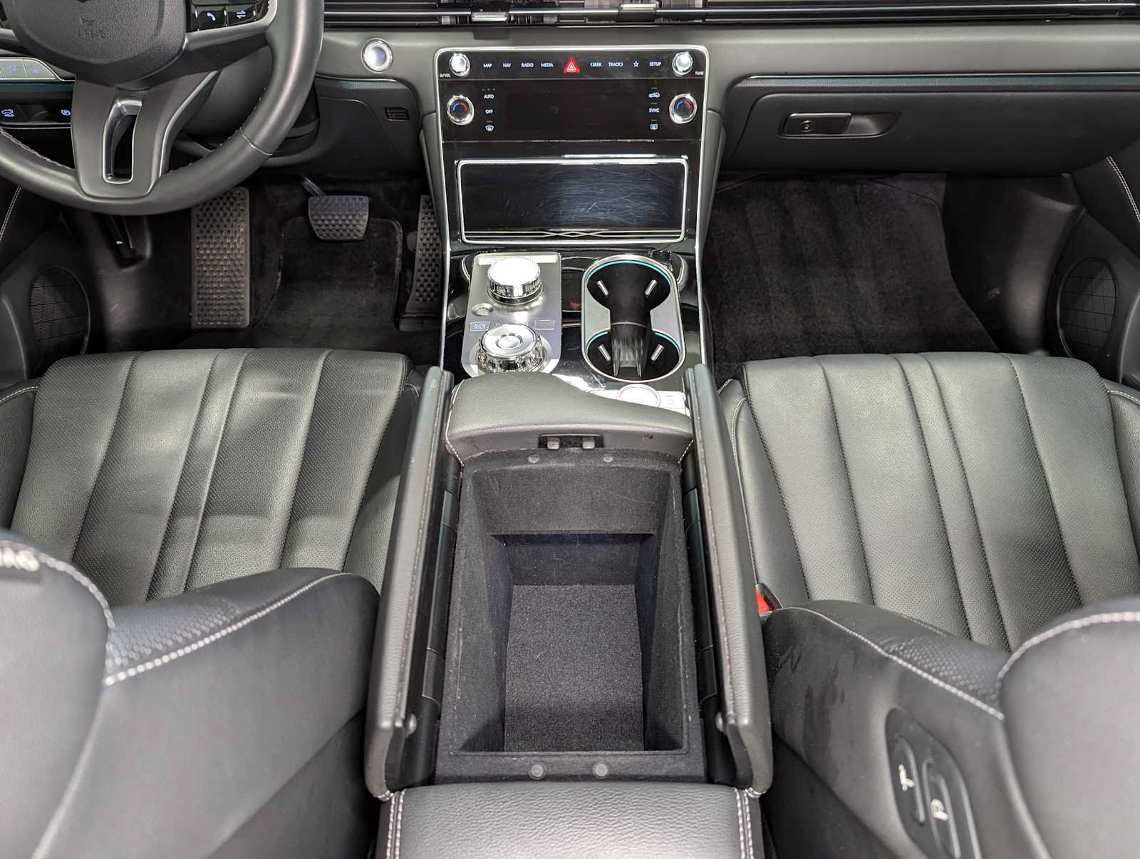 Used 2025 Genesis GV80 2.5T Standard AWD/4WD image 19