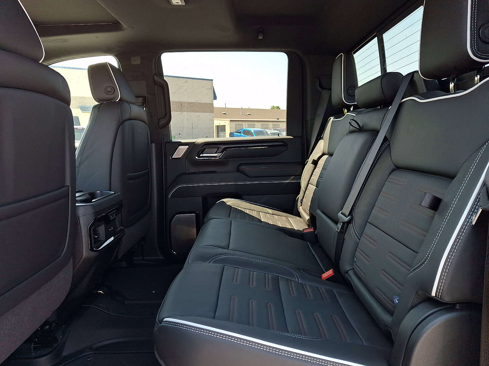 New 2026 GMC Sierra 2500 AT4X w/ LPO, Black Badging Package AWD/4WD image 5