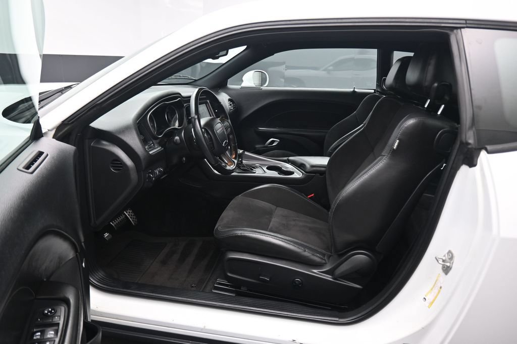 Used 2019 Dodge Challenger GT w/ Plus Package RWD image 12