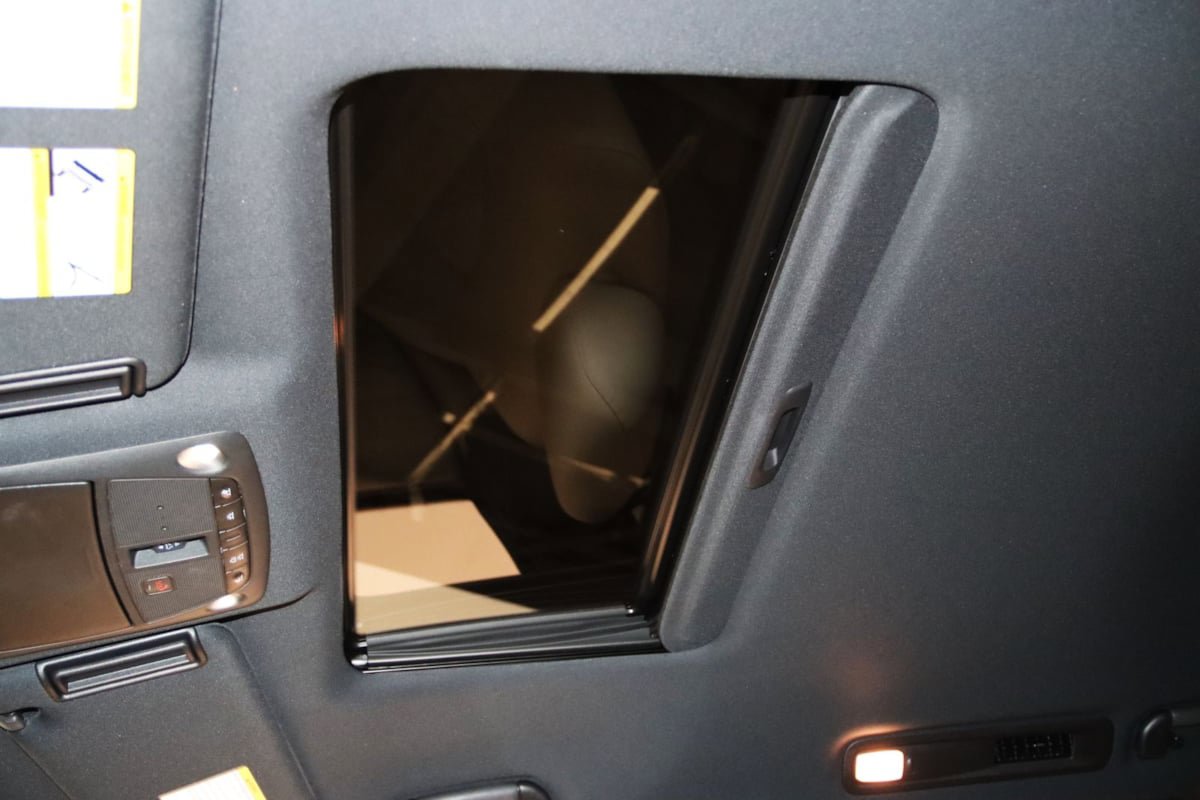 Used 2024 INFINITI QX80 Sensory AWD/4WD image 16