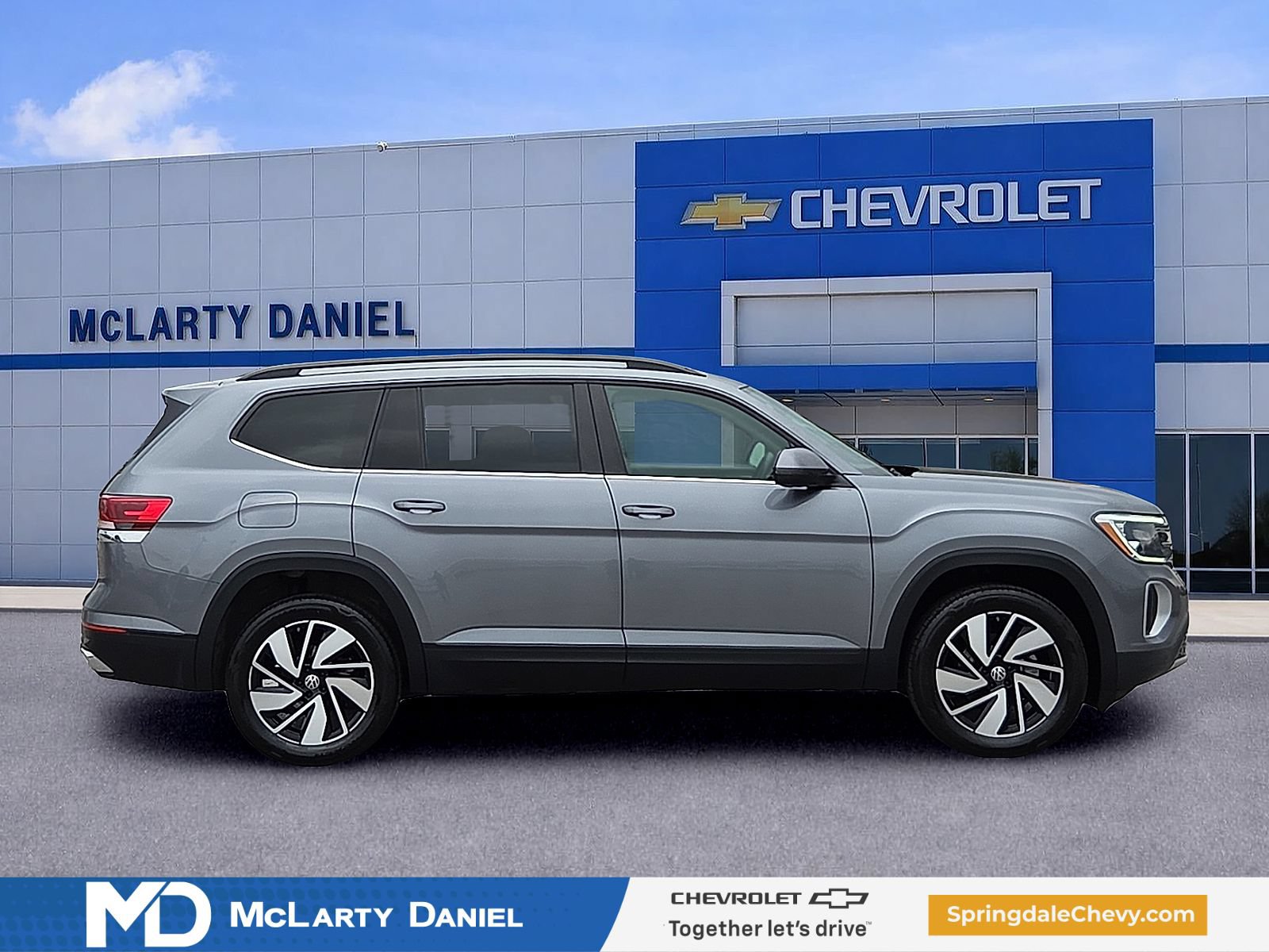 Used 2025 Volkswagen Atlas SE AWD/4WD image 6