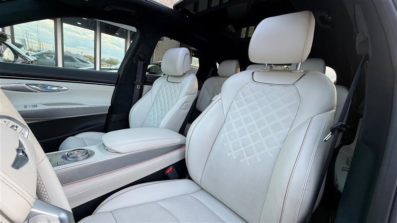 Used 2024 Genesis Electrified GV70 Advanced w/ Prestige Package image 14