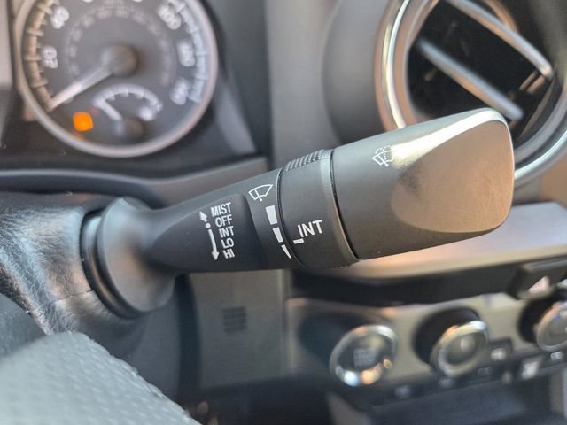 Used 2021 Toyota Tacoma TRD Sport w/ Technology Package image 29