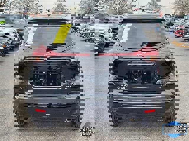 Certified 2024 Nissan Kicks SV image 5